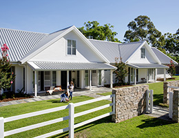 Wavehill Residence Country style-home